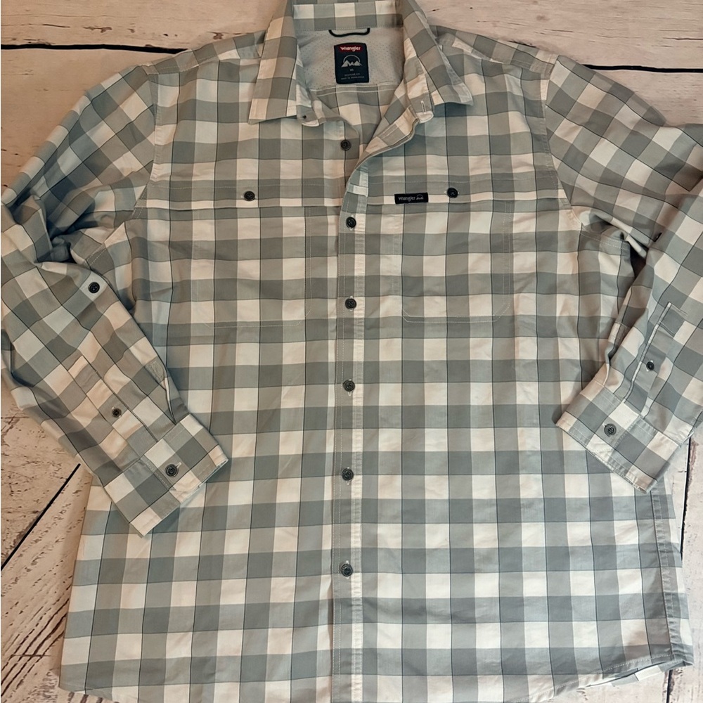 Men’s XL WRANGLER button down white grey blue
